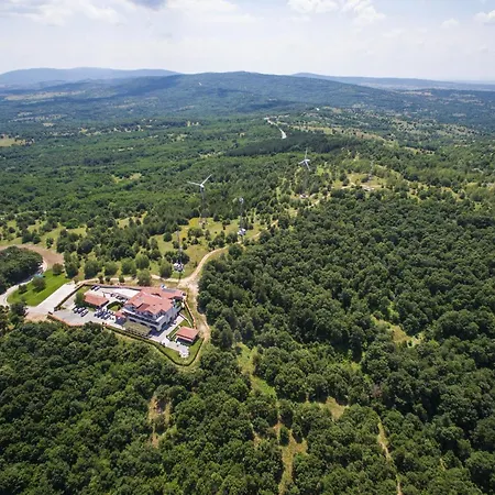 Zaara Estate Winery & Glavan