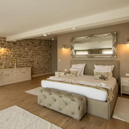 Hotel Zaara Estate Winery & Glavan