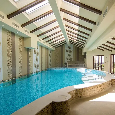 Zaara Estate Winery & 3* Glavan