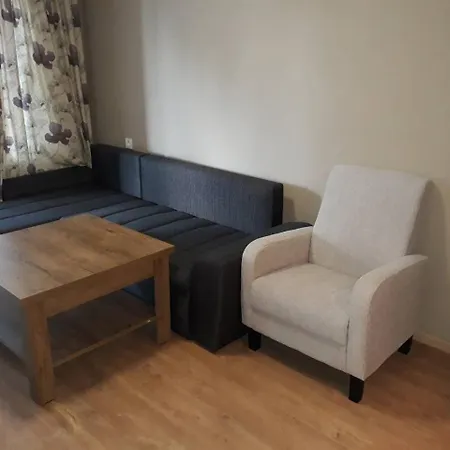 Zaara Estate Winery & 3*