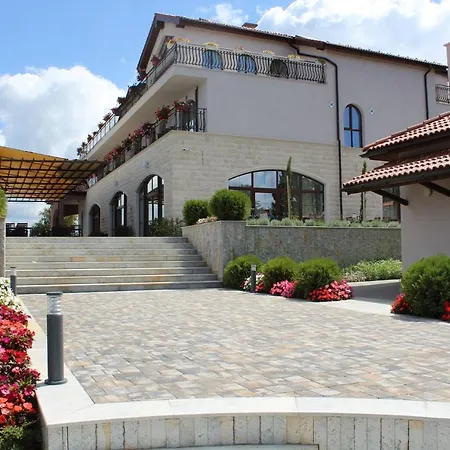 Zaara Estate Winery & Hotel Glavan