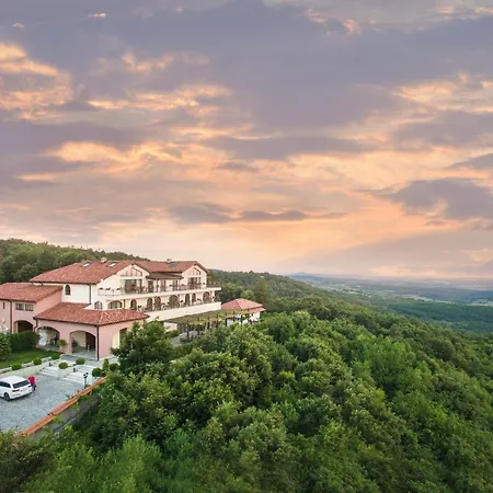 Zaara Estate Winery & 3* Glavan