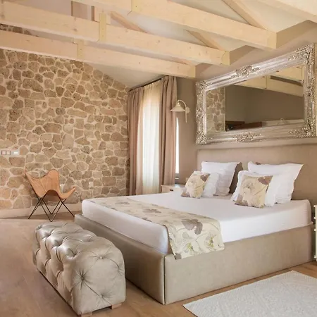 Zaara Estate Winery &