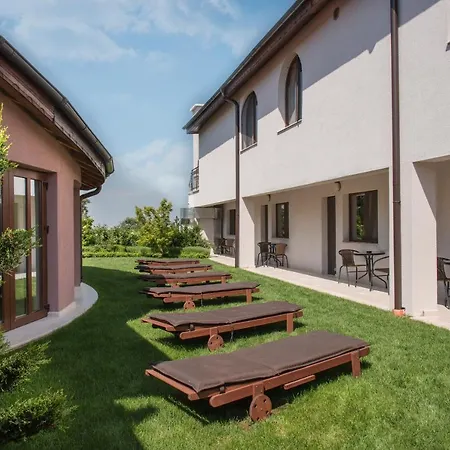 Zaara Estate Winery & Glavan