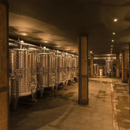 Zaara Estate Winery & 3* Glavan