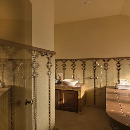 Hotell Zaara Estate Winery &