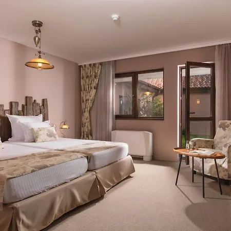 Hotel Zaara Estate Winery &