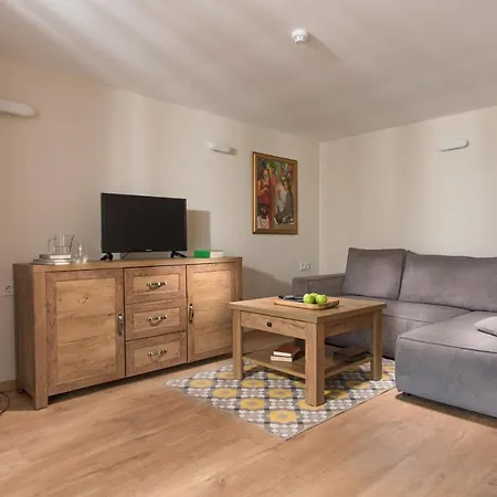 Zaara Estate Winery & Glavan