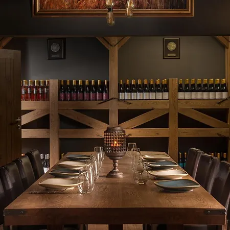 Zaara Estate Winery & 3* Glavan