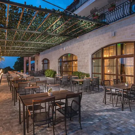 Szálloda Zaara Estate Winery & 3*