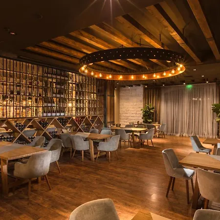 Zaara Estate Winery & Hotell