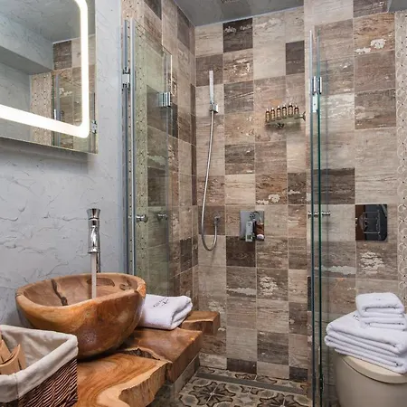 Zaara Estate Winery & Hotel