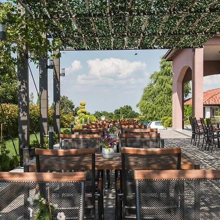 Zaara Estate Winery & Hotel Glavan