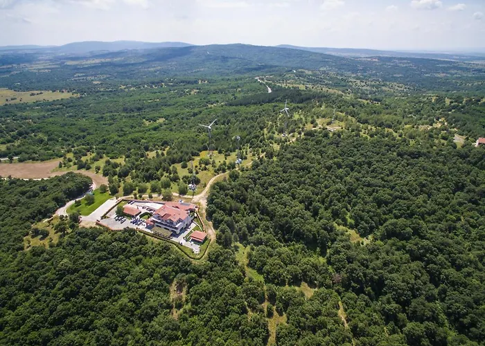 Zaara Estate Winery & Glavan