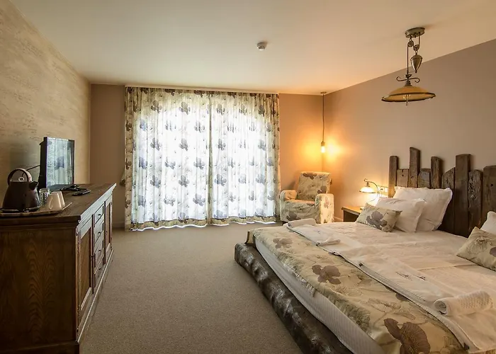 Zaara Estate Winery & فندق