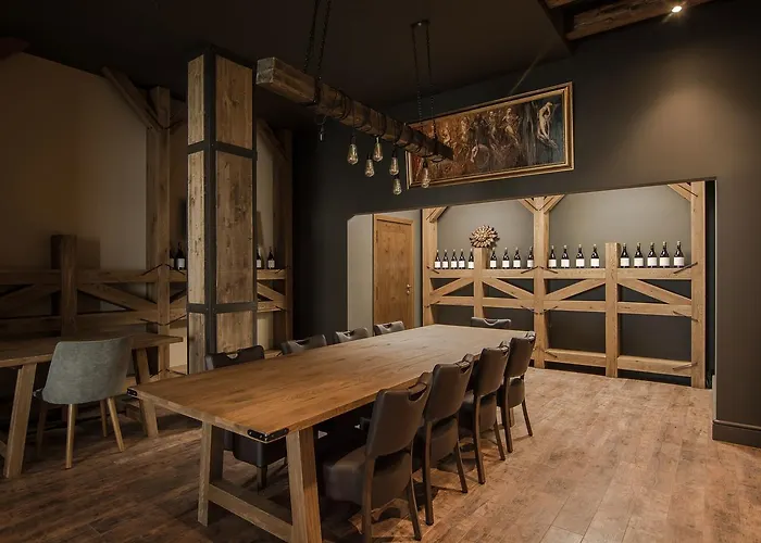 Zaara Estate Winery & 3* Glavan