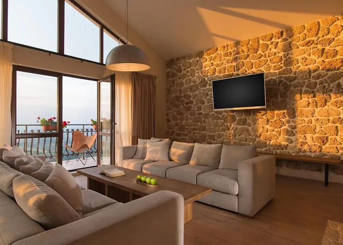 Zaara Estate Winery &