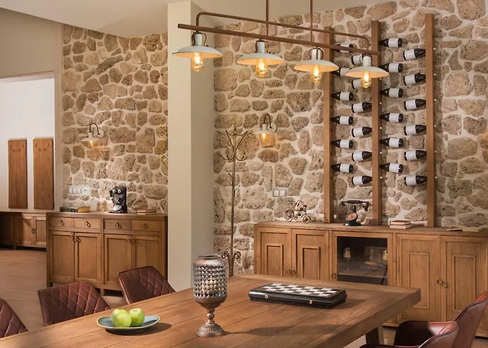 Zaara Estate Winery & فندق