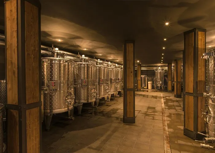 Zaara Estate Winery & 3* Glavan