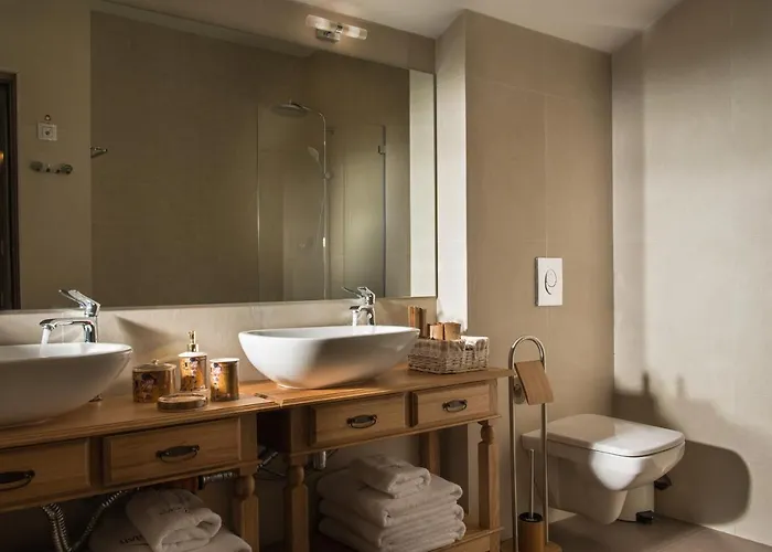 Zaara Estate Winery & 3* Glavan