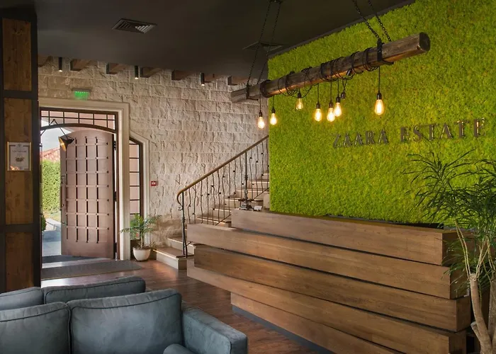 Zaara Estate Winery & 3* Glavan